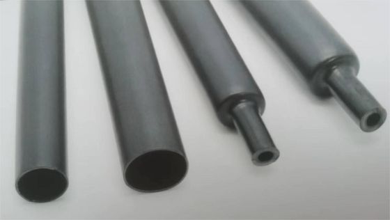 Anti-UV Średnie klejące ścienne pokryte ciepłem skurczalne rurki krzyżowe połączone z poliolefinami Elektryczne ochroniarki kabli
