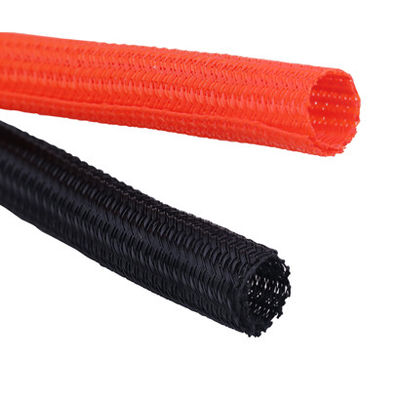 Odporność na ogień, odporność na ścieranie Polyester Monofilament Samogłuszający się ciepło Skręcający się rękaw z plecionym